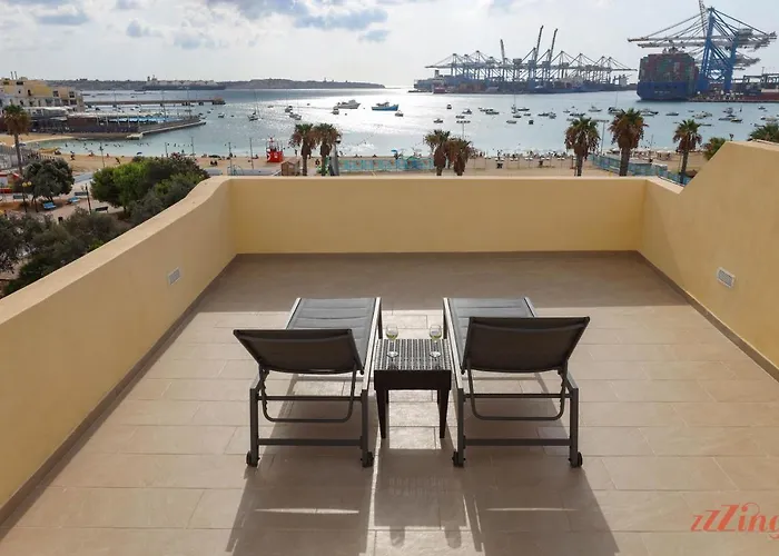 Luxurious Duplex Seafront Apt W Amazing Sea Views