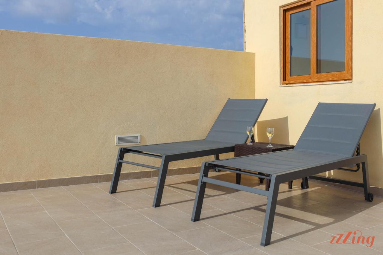 Luxurious Duplex Seafront W Amazing Sea Views Apartment *